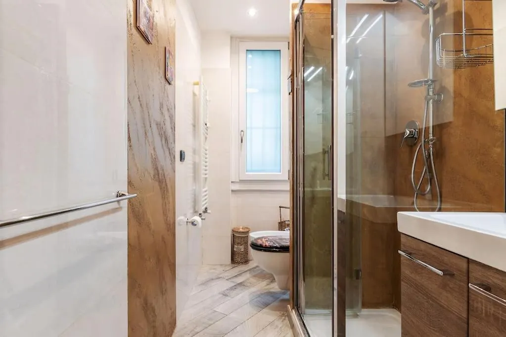 Bilocale Valtellina / Isola Apartment Milan 0*,