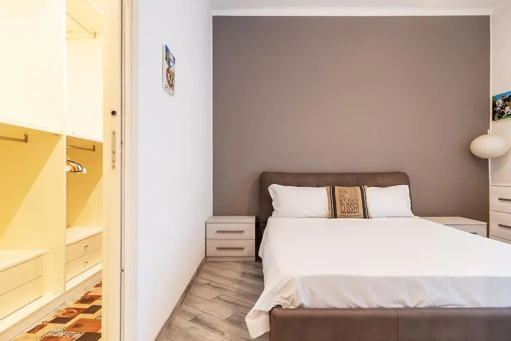 Bilocale Valtellina / Isola Apartment Milan 0*,  Italy