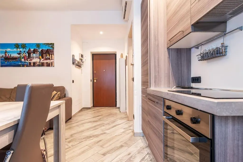 Bilocale Valtellina / Isola Apartment Milan Italy