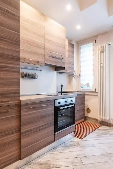 Bilocale Valtellina / Isola Apartment Milan