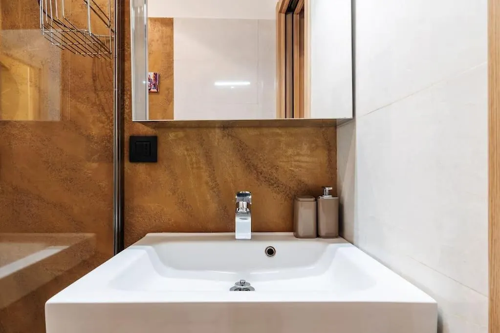 Bilocale Valtellina / Isola Apartment Milan